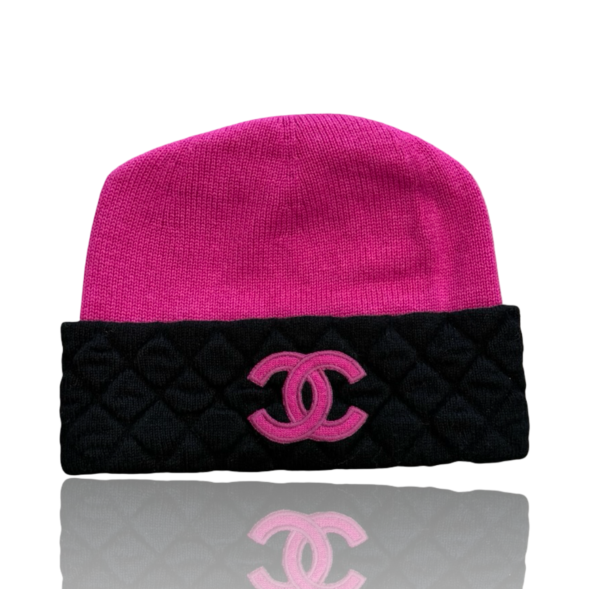 Chanel CC Logo Beanie Black/Pink