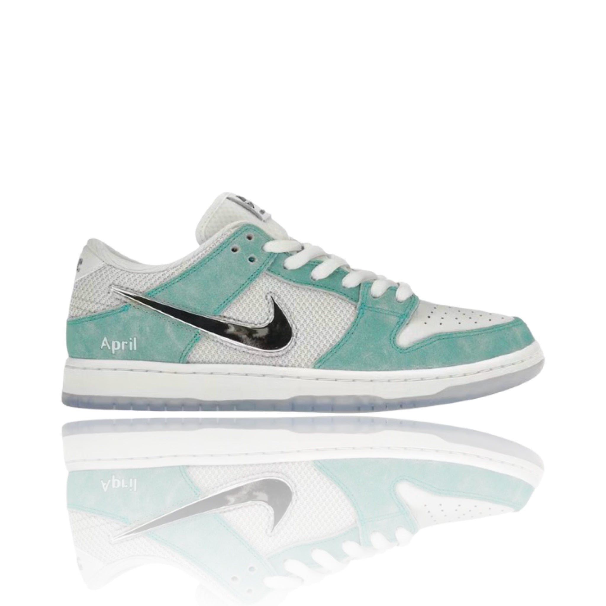 Nike SB Dunk Low April Skateboard