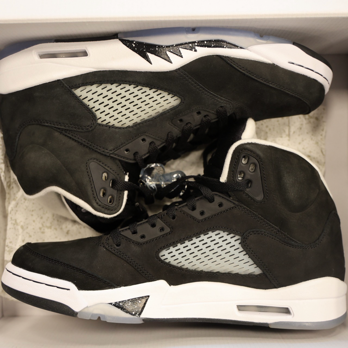 Jordan 5 Moonlight