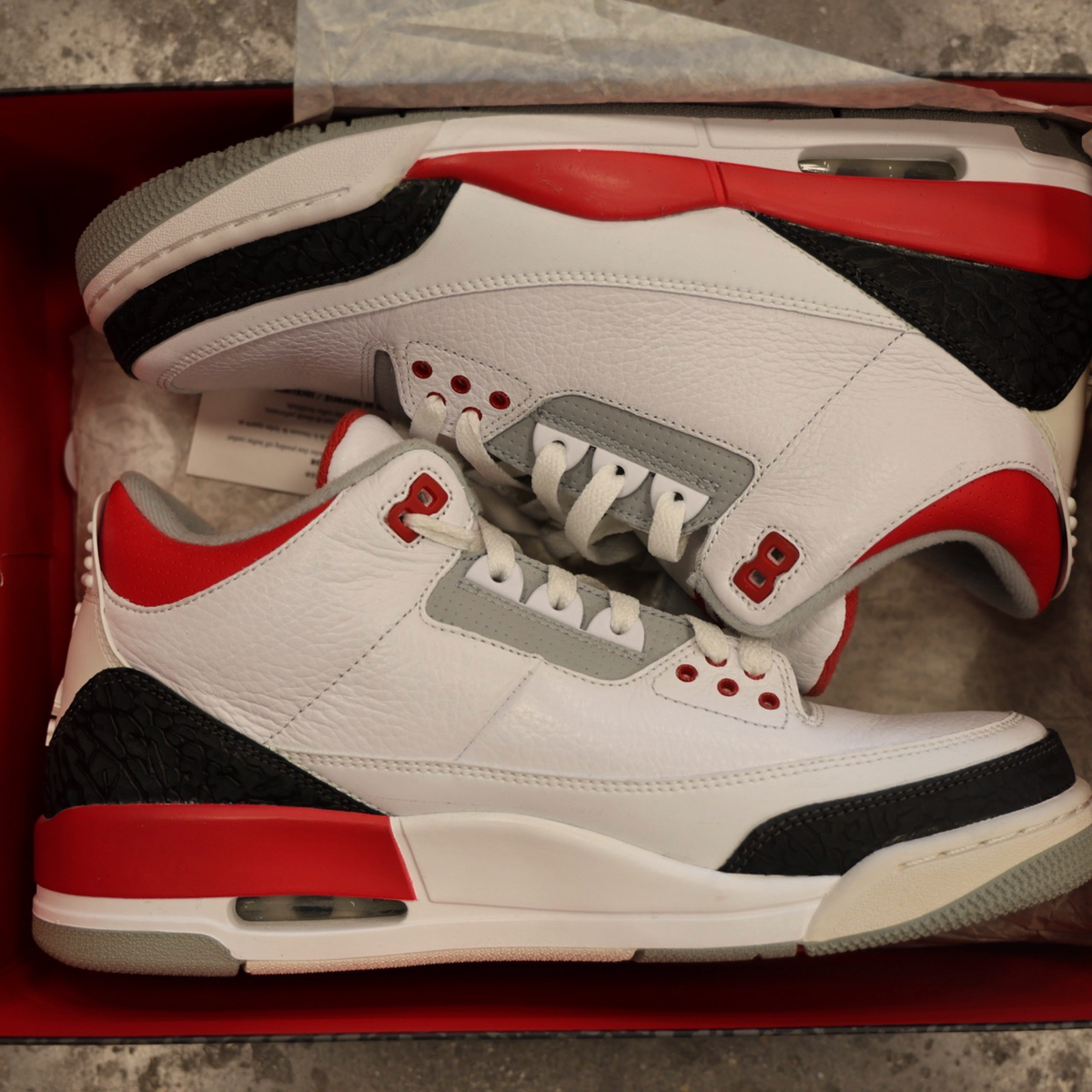 Jordan 3 Fire Red